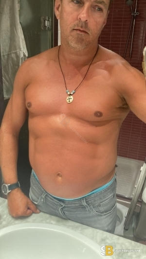 Gay Escort Xxlhungstirling 46yr - double penetration