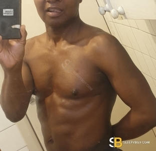 Gay Escort Dwayne 25yr - licking