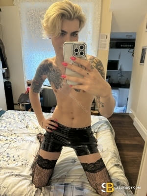 Gay Escort British Ryo 21yr - blowjob