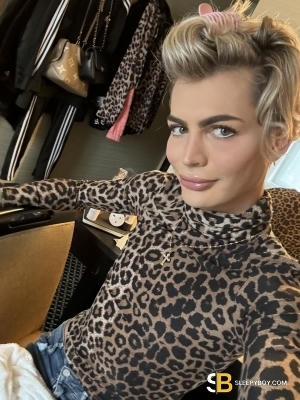 Gay Escort British Ryo 21yr - gangbang