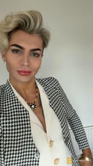 Gay Escort British Ryo 22yr - trios