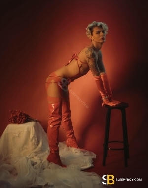 Gay Escort British Ryo 22yr - blowjob