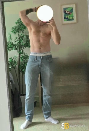 Gay Escort Sean 30yr - cum on body