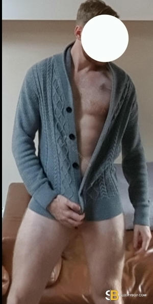 Gay Escort Sean 30yr - gangbang