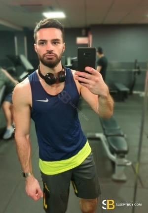 Gay Escort Davide 24yr - licking