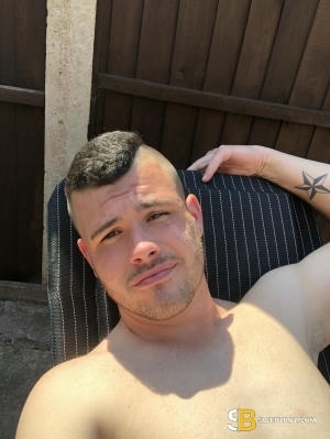 Gay Escort Jake 28yr - licking