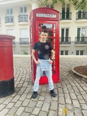 Gay Escort Derick 20yr - massage