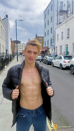 Gay Escort Derick Top 21yr - always safe sex