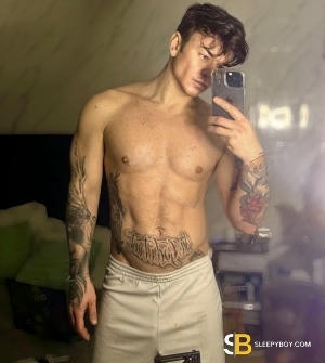 Gay Escort New Photos Spring 2025 25yr - trios