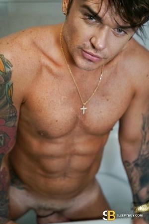 Bisexual Escort Vince Br 25yr - trios