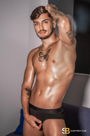 Gay Escort Tales_brazilian_xxl 22yr - always safe sex