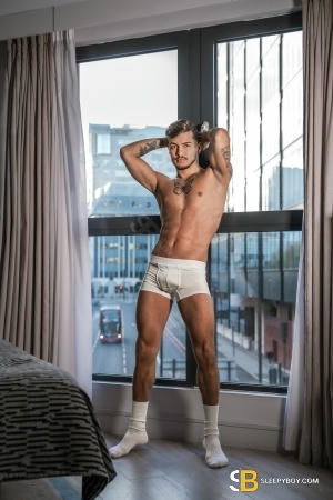 Gay Escort Tales_brazilian_xxl 22yr - always safe sex