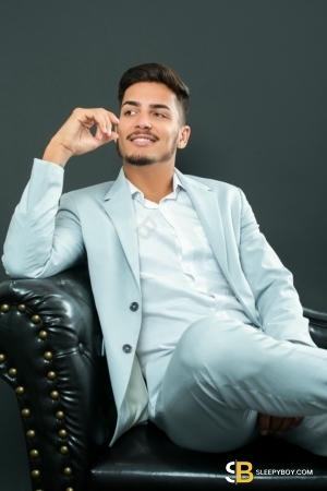 Gay Escort Tales_brazilian_xxl 22yr - always safe sex