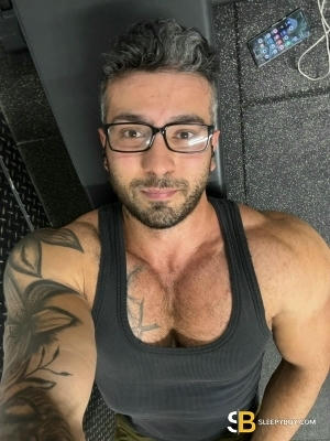 Gay Escort Phi Masseur 33yr - blowjob