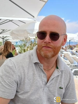 Bisexual Escort Ginger Chris 30yr - double penetration