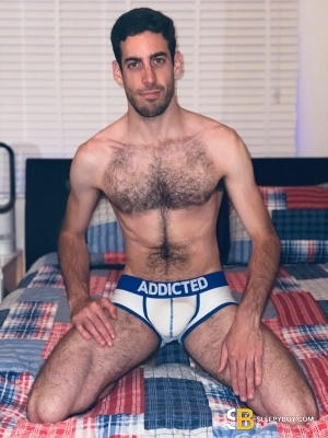 Gay Escort Adriano 30yr - massage