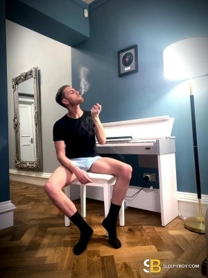 Bisexual Escort Grey 25yr - always safe sex