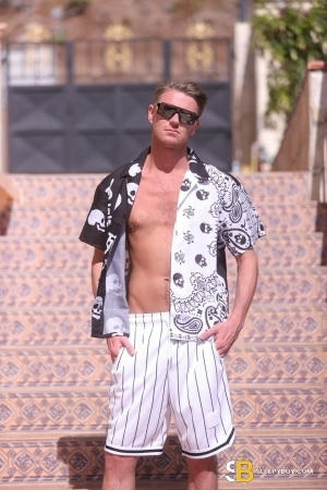 Bisexual Escort Grey 25yr - always safe sex