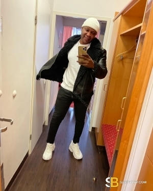 Gay Escort Prince 33yr - licking