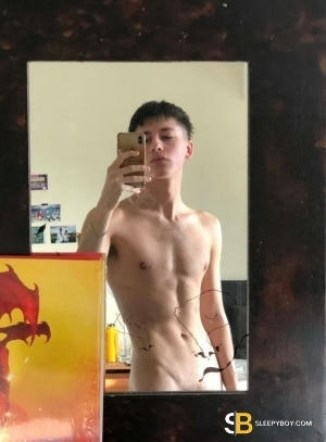 Gay Escort Danny 20yr - licking