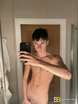 Gay Escort Danny 19yr - sucking
