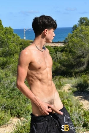 Gay Escort Danny 19yr - licking