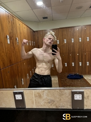 Gay Escort Kay 24yr - massage