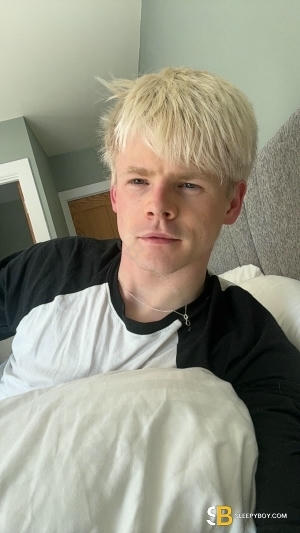 Gay Escort Kay 24yr - blowjob