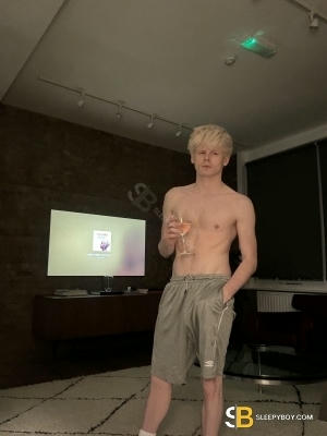 Gay Escort Kay 24yr - massage