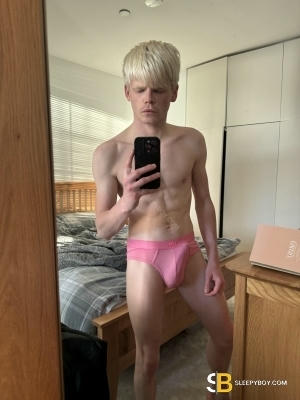 Gay Escort Kay 24yr - massage
