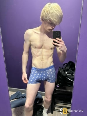 Gay Escort Kay 24yr - rimming