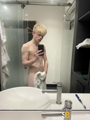 Gay Escort Kay 24yr - massage