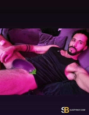 Gay Escort Alan Masseur Brazilian Guy E.c 41yr - trios