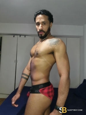 Gay Escort Alan 30yr - trios