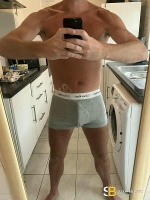 Bisexual Escort Xxxl90 30yr - always safe sex