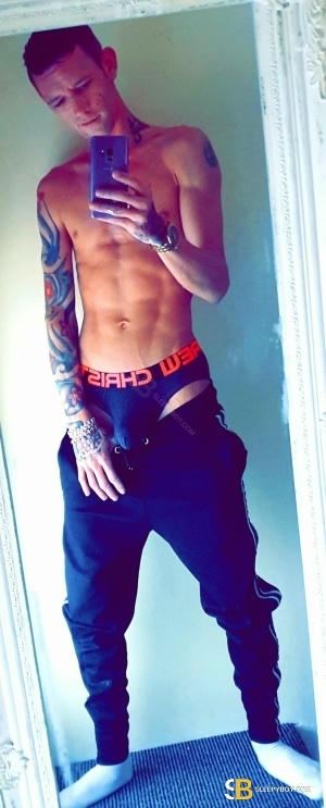 Gay Escort Rhys 29yr - licking