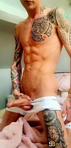 Gay Escort Rhys 29yr - licking