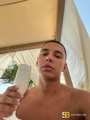 Gay Escort Vipteddyjoex 20yr - licking