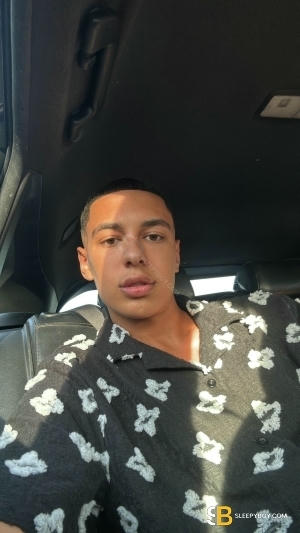 Gay Escort Vipteddyjoex 21yr - licking