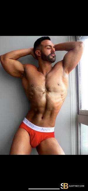 Gay Escort Bruno Reis 30yr - trios