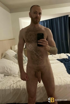 Gay Escort Ryan 33yr - cum on body