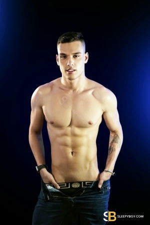 Gay Escort Marcello 23yr - car dates