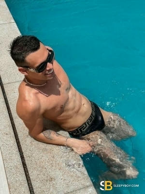 Gay Escort Marcello 23yr - groups