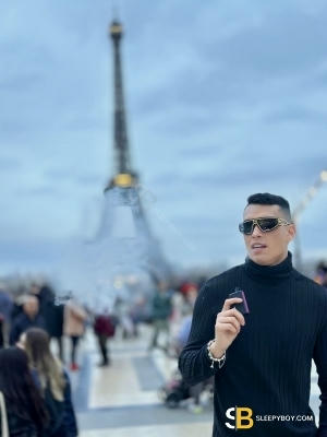 Gay Escort Marcello 23yr - chains