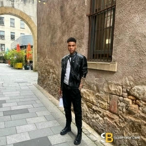 Gay Escort Leonardo Baiano 26yr - hotel dates