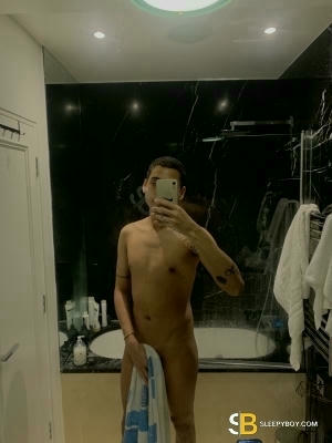 Gay Escort Pietro 23yr - licking