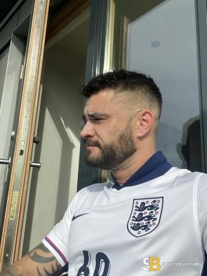 Gay Escort Jake 32yr - licking