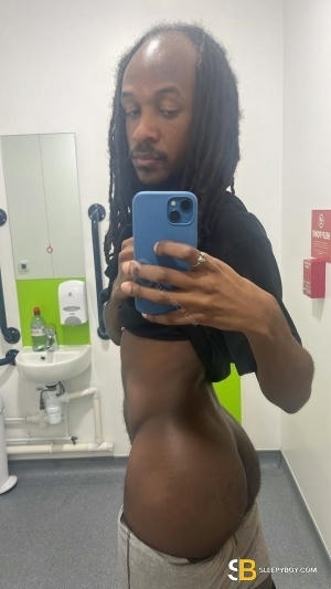 Gay Escort Dark N&rsquo; Stormy 30yr - double penetration