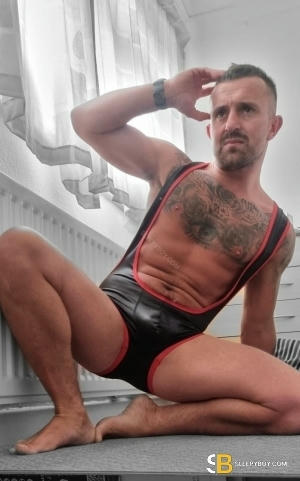 Bisexual Escort Carl 46yr - trios