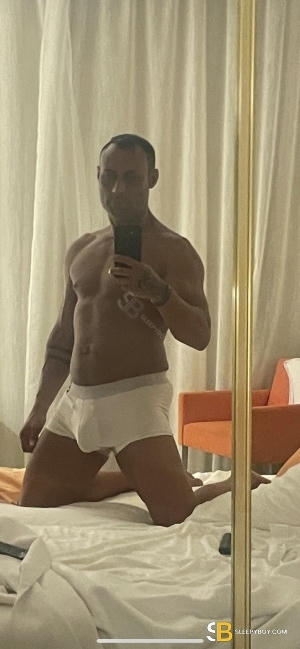 Gay Escort Max-the-lad 32yr - trios